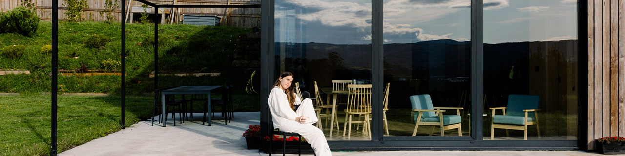 Vrbo promotional image for a deal offer