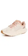 HOKA Kawana 2 Sneakers...