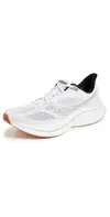 Saucony Endorphin Speed 5...