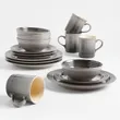 Le Creuset ® 16-Piece Oyster...