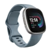 Fitbit Versa 4 Blauw