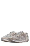Nike Zoom Vomero 5 Premium...